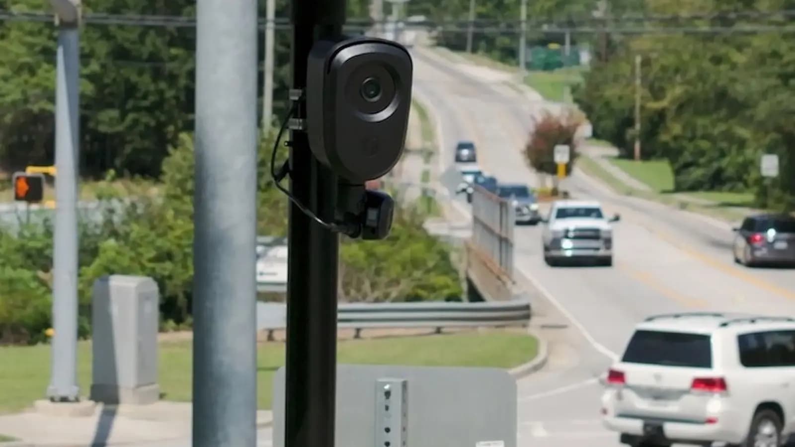 Flock Safety obliga auditorías, suspende cuentas y acorta retención de datos