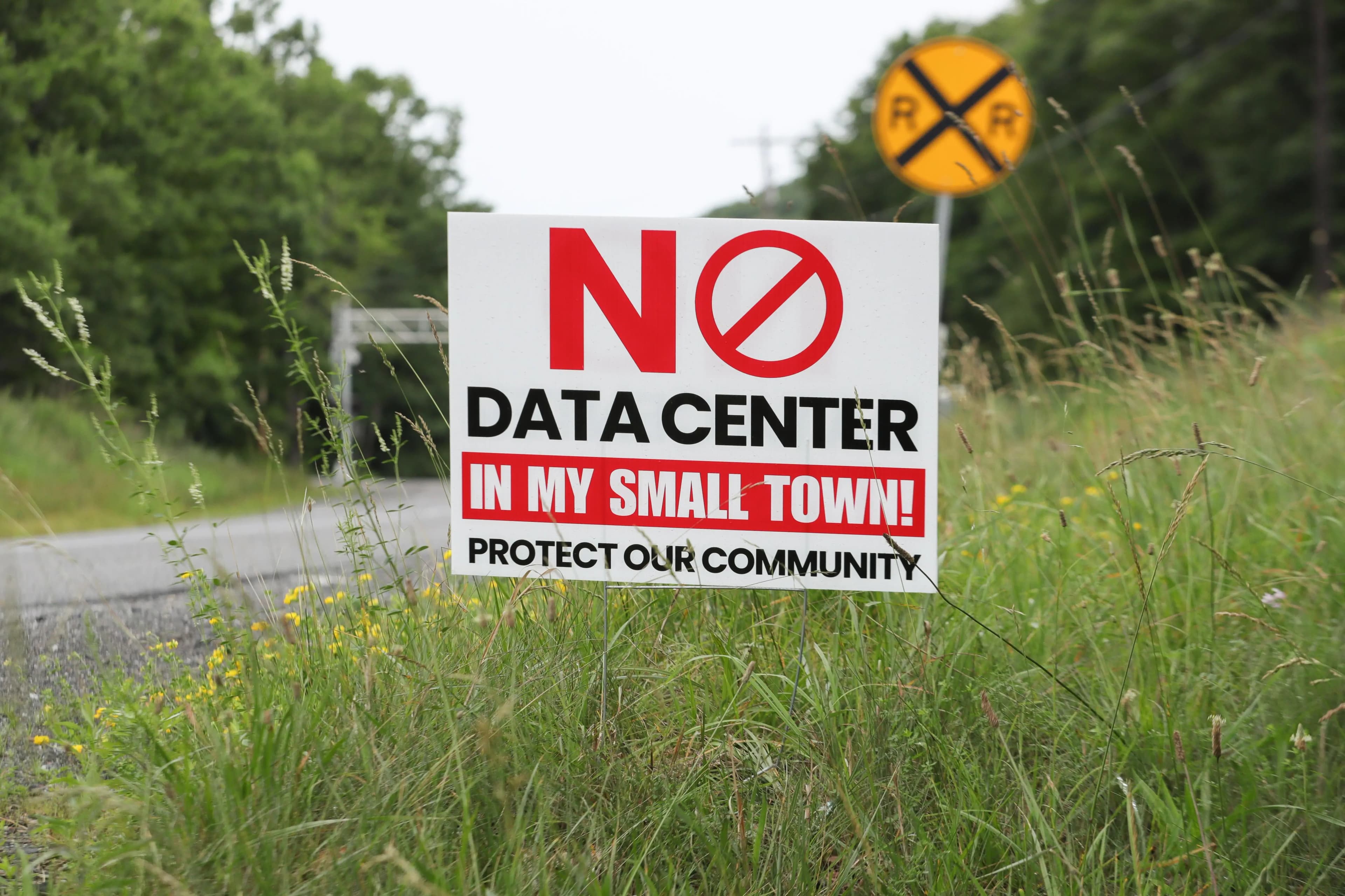 Comunidades frenan expansión de centros de datos para IA por impacto ambiental